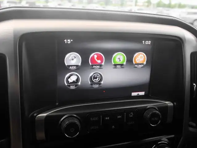 2015 GMC Sierra 1500 Denali 6.2L dans Autos et camions dans Comté de Strathcona - Image 26