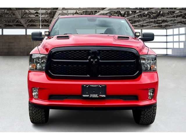 2021 Ram 1500 Classic Night Edition Crew V8 | Sub Zero | Tow Hit in Cars & Trucks in Mississauga / Peel Region - Image 3