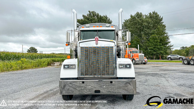 2017 KENWORTH W900 HIGHWAY / SLEEPER TRUCK / TRACTOR in Heavy Trucks in La Ronge - Image 3