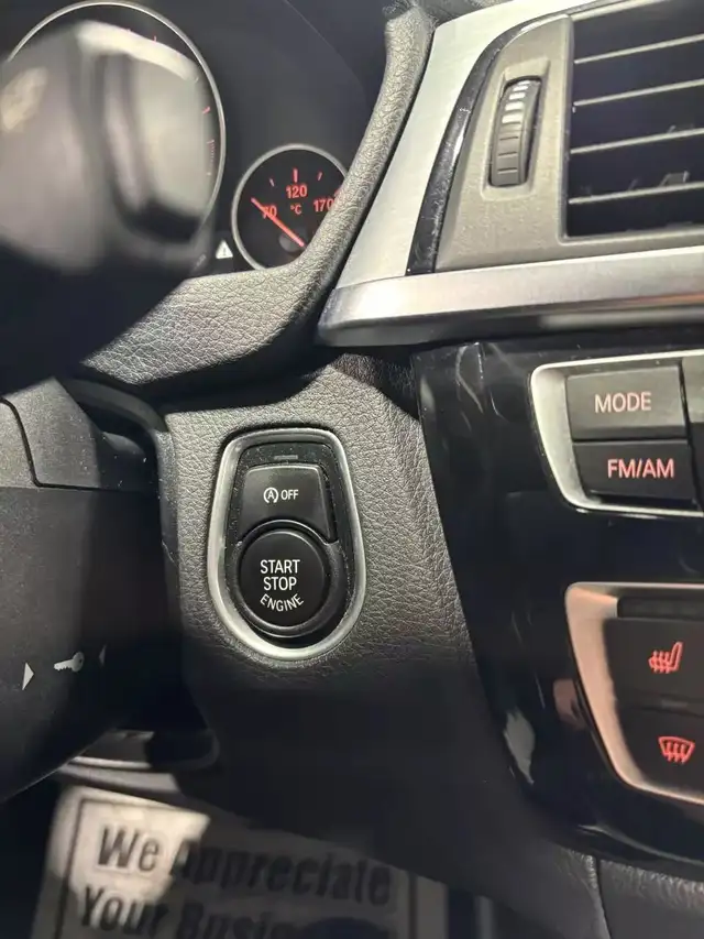 2017 BMW 3-Series 320i xDrive/CUIR/TOIT/NAV/AC/MAGS/CRUISE/23878 in Cars & Trucks in City of Montréal - Image 23