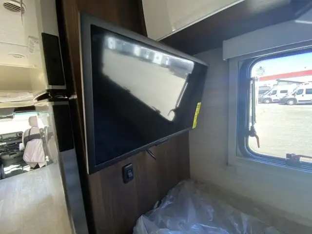 2024 Winnebago View 24J in RVs & Motorhomes in Abbotsford - Image 24