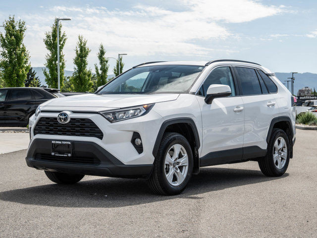 2021 Toyota RAV4 XLE | NO ACCIDENTS | ONE OWNER | SUNROOF | BSM in Cars & Trucks in Kelowna - Image 4