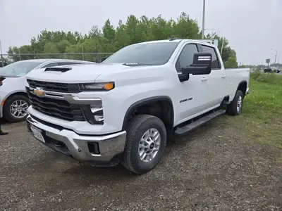 Spadoni Sales and Leasing at the Thunder Bay Airport is selling this 2024 Chevy 2500 Silverado. For...