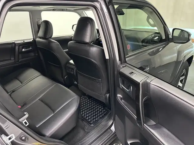 2022 Toyota 4Runner TRD Sport - Leather - Sunroof - Heated Se... dans Autos et camions dans Lethbridge - Image 25