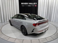 PANORAMIC ROOF, NAVIGATION SYSTEM, HEATED FRONT SEATS, HANDS-FREE LIFTGATE, LED HEADLIGHTS, BLIND SP... (image 3)