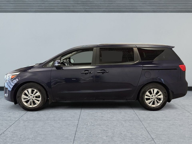 2018 Kia Sedona LX 8 Passagers Camera de recul Sieges chauffants in Cars & Trucks in Laval / North Shore - Image 3