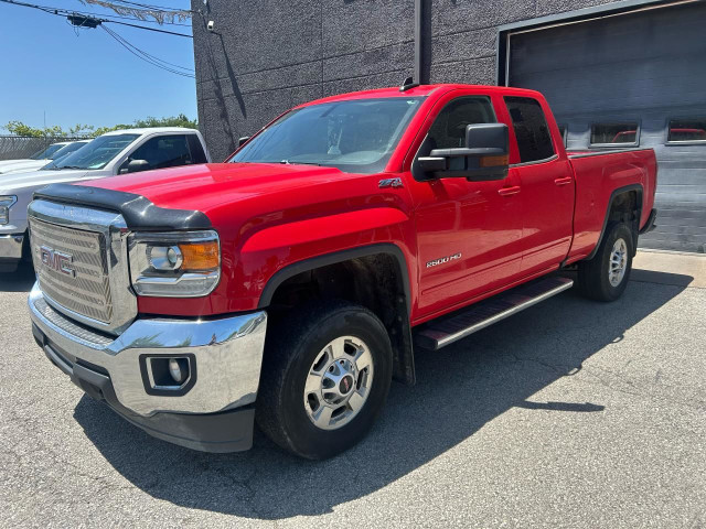 2019 GMC Sierra 2500 SLE in Cars & Trucks in Windsor Region