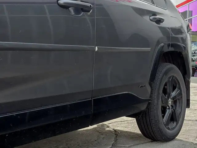 2021 Toyota RAV4 Hybrid XSE AWD in Cars & Trucks in City of Toronto - Image 8