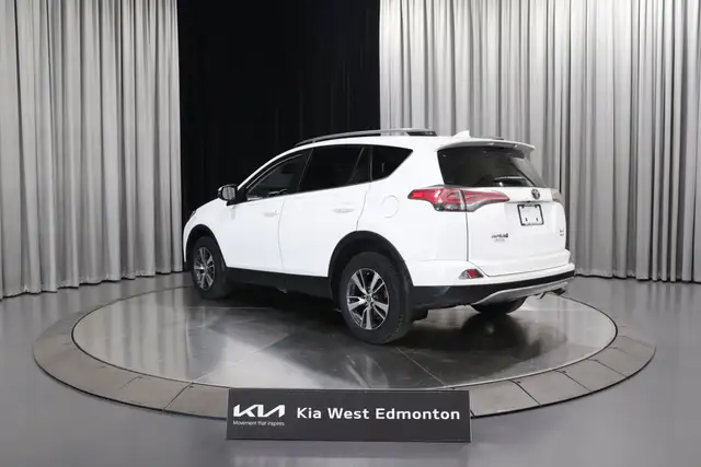 2017 Toyota RAV4 XLE AWD / HEATED SEATS / SUNROOF / LANE KEEP...62929808764289123