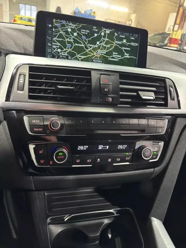 2017 BMW 3-Series 320i xDrive/CUIR/TOIT/NAV/AC/MAGS/CRUISE/23878 in Cars & Trucks in City of Montréal - Image 15