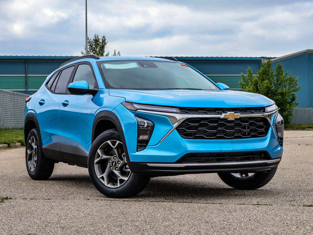 2025 Chevrolet Trax LT in Cars & Trucks in Strathcona County - Image 2