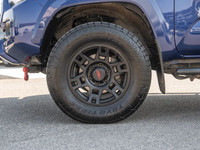 No Accidents - Low Kilometers - 3M on Front - Black TRD Wheels - Tonneau Cover The 2022 Toyota Tacom... (image 4)