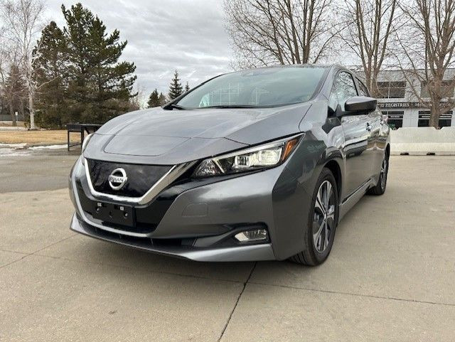  LIKE NEW 2022 Nissan LEAF SV with TECH PACKAGE, LOW KMS! in Cars & Trucks in Strathcona County - Image 4