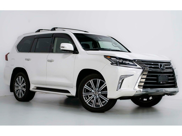  2017 Lexus LX 570 7-PASS | HUD | REAR ENTERTAINMENT | 21 IN WHE in Cars & Trucks in Mississauga / Peel Region - Image 2