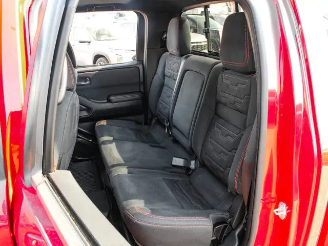 2023 Nissan Frontier PRO-4X 3.8L dans Autos et camions dans Ville d’Edmonton - Image 17
