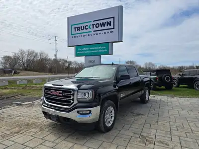 2017 GMC Sierra 1500 4WD Crew Cab SLE with the 5.3L V8 and only 123,000kms. Equipped with the Kodiak...