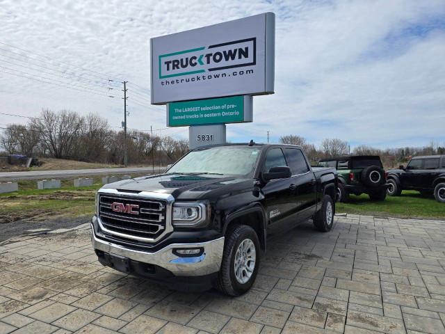 2017 GMC Sierra 1500 in Cars & Trucks in Ottawa