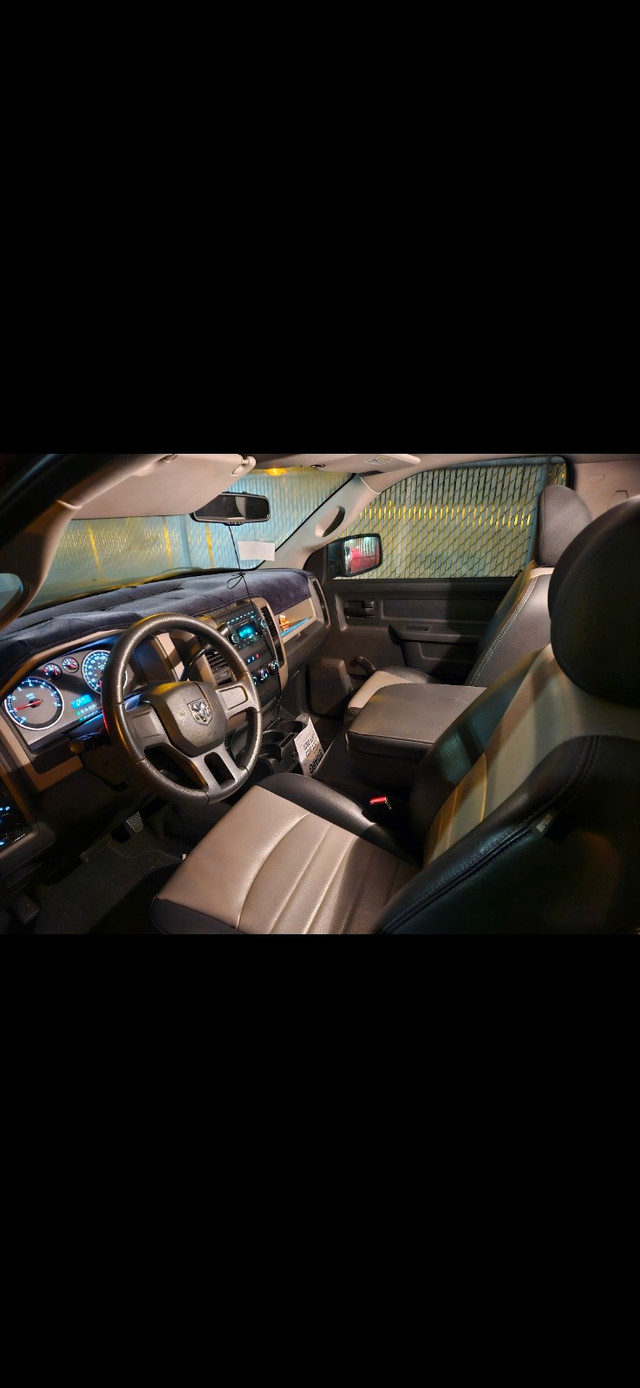 2012 Dodge Ram 1500 in Cars & Trucks in Delta/Surrey/Langley - Image 3