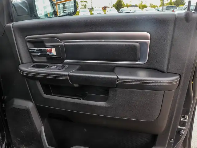 2021 RAM 1500 Classic SLT Warlock | GPS | Park Senses | Back-... in Cars & Trucks in London - Image 25