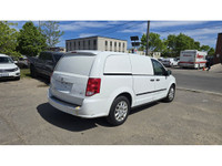 NEW ARRIVAL - CERTIFIED AT NO ADDITIONAL COST - 1 OWNER - CLEAN CARFAX - ONLY 124,000km - 2015 Ram C... (image 5)