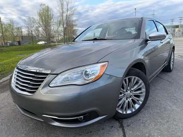 2013 Chrysler 200 2013 CHRYSLER 200  , AUTOMATIQUE  , SIEGES CUI in Cars & Trucks in City of Montréal - Image 2