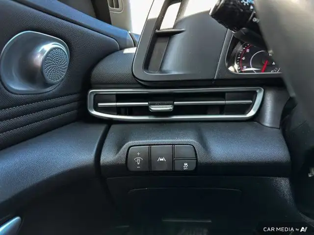 2023 Hyundai Elantra Preferred 2.0L FWD | Heated Seats And dans Autos et camions dans Winnipeg - Image 23