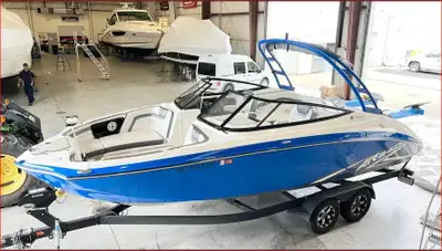 APPLY NOW: https://www.ridecollective.ca/get-pre-approved 2020 Yamaha AR240 is a 24-foot jet boat wi...
