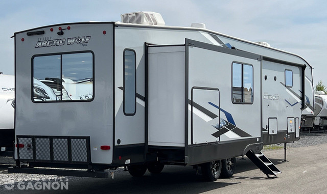 2023 Arctic Wolf 3660 Suite Fifth Wheel in Travel Trailers & Campers in Lanaudière - Image 4