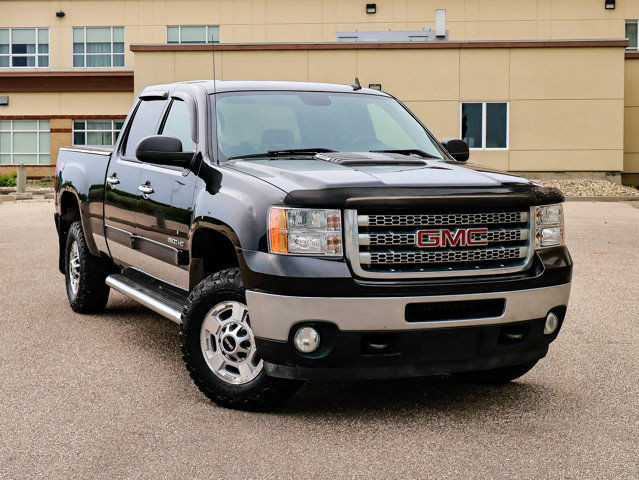 2013 GMC Sierra 2500HD SLE 6.0L in Cars & Trucks in Strathcona County - Image 2