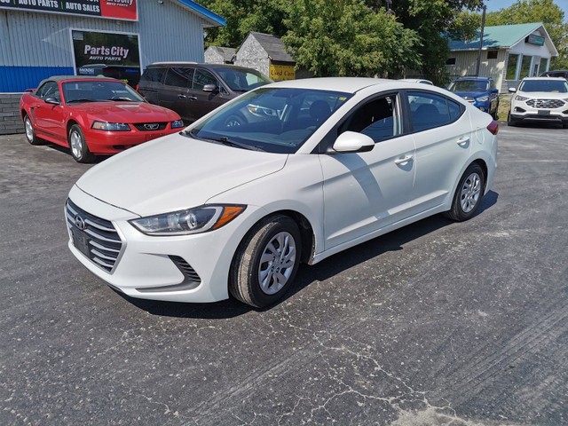 2017 Hyundai Elantra SE in Cars & Trucks in Belleville