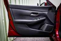 Low Mileage, Heated Seats, Automatic Emergency Braking, Android Auto, Apple CarPlay, Alloy Wheels! 6... (image 8)