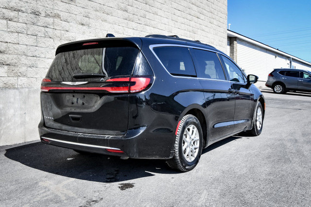 2022 Chrysler Pacifica Touring L - Leather Seats in Cars & Trucks in Ottawa - Image 3
