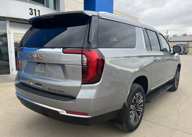 2025 GMC Yukon XL Elevation 4WD in Cars & Trucks in Regina - Image 2