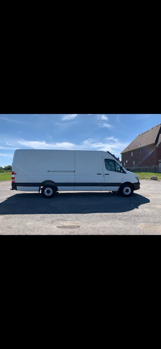 2014 Mercedes-Benz Sprinter Van Basic in Cars & Trucks in City of Toronto - Image 3