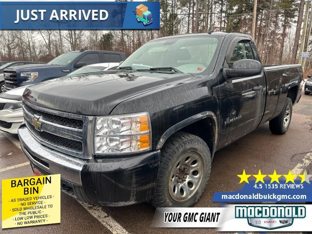 2010 Chevrolet Silverado 1500 WT in Cars & Trucks in Moncton