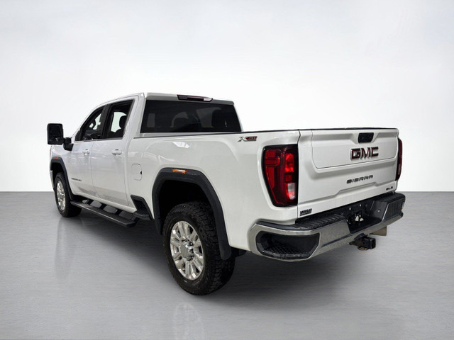 2022 GMC Sierra 3500HD SLE | Diesel | Convenience Package  in Cars & Trucks in Calgary - Image 3