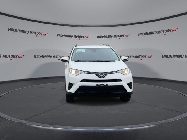 2018 Toyota RAV4 LE in Cars & Trucks in Hamilton - Image 3