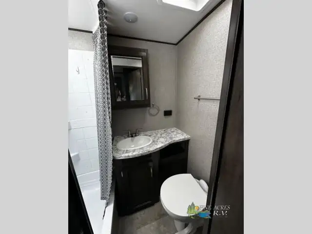 2020 Jayco Jay Flight 32TSBH in Travel Trailers & Campers in Truro - Image 19