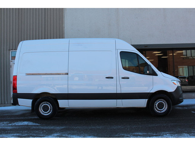 2019 Mercedes-Benz Sprinter Cargo Van 144\" - HIGH ROOF - 3.0L D in Cars & Trucks in City of Toronto - Image 4