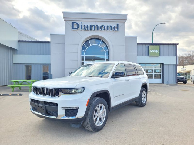 2023 JEEP Grand Cherokee L Limited in Cars & Trucks in Prince Albert