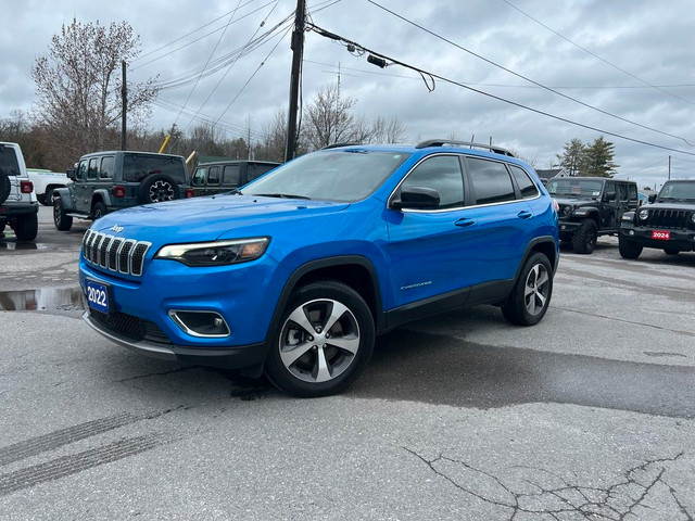  2022 Jeep Cherokee LIMITED 4X4 - PANORAMIC SUNROOF - LEATHER in Cars & Trucks in Napanee