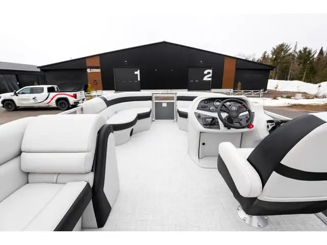 2025 South Bay Pontoons 18 SE CR in Powerboats & Motorboats in Québec City - Image 14