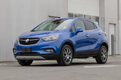 Discover comfort and confidence in this 2018 Buick Encore AWD Essence. With all-wheel drive capabili...