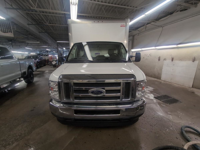 Ford Série E tronqué E-450 176 po RARJ 2022 à vendre in Cars & Trucks in City of Montréal - Image 2