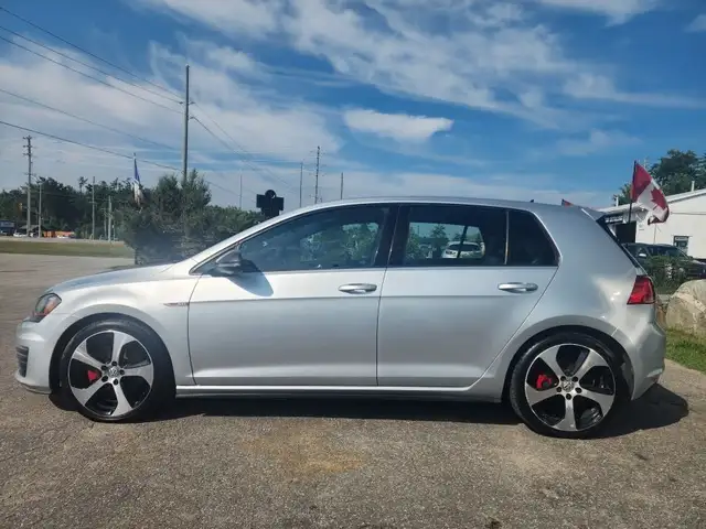 2016 VOLKSWAGEN GOLF GTI S/SE S/SE in Cars & Trucks in Barrie - Image 6