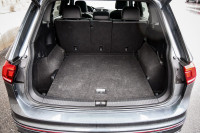 This 2022 Volkswagen Tiguan is for sale today. This SUV has 91,725 kms. It's grey in colour . It has... (image 7)