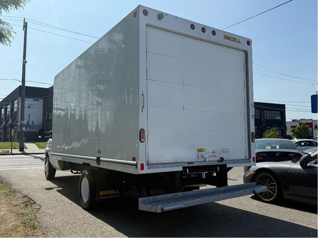 2021 Ford E-Series Cutaway E-450|16 Foot Box|Pull Out Ramp|Certi in Cars & Trucks in City of Toronto - Image 4