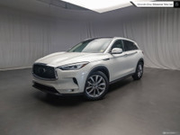 ESSENTIAL Trim | Graphite Leatherette Seating | Panoramic Sunroof | INFINITI InTouch Dual Display 8/... (image 6)