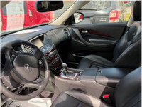CARFAX CLEAN!! NO ACCIDENTS!! 1 OWNER!! LOW KMS!! DEALER SERVICED!! LEATHER INTERIOR, HEATED SEATS,... (image 2)