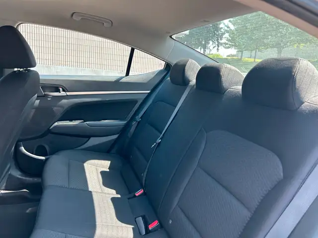 2020 Hyundai Elantra Preferred in Cars & Trucks in Markham / York Region - Image 14
